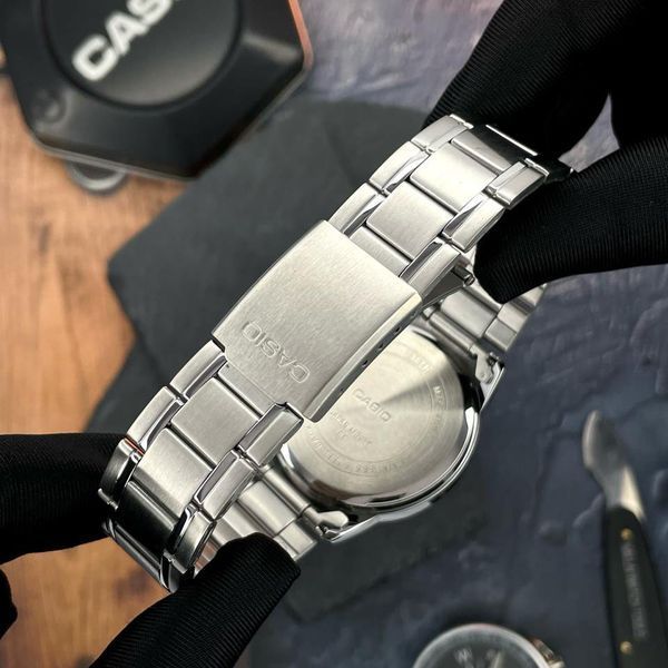 Чоловічий годинник Casio MTP-V002D-1B 1141-0322 фото