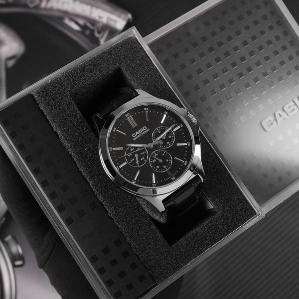 Чоловічий годинник Casio MTP-V300L-1A 1141-0276 фото
