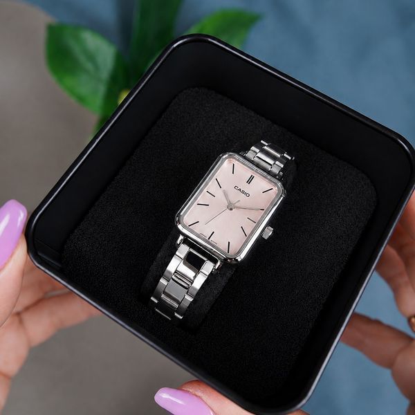 Жіночий годинник Casio LTP-V009D-4E 1141-0023 фото