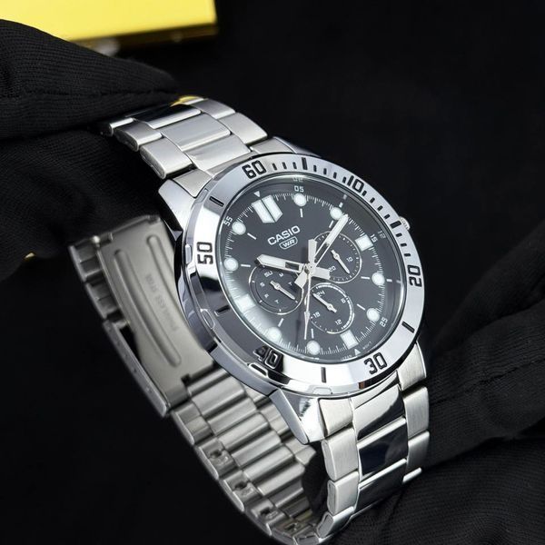 Чоловічий годинник Casio MTP-VD300D-1E 1141-0327 фото